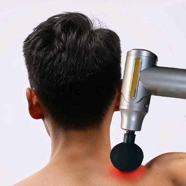 جهاز تدليك العضلات  MASSAGE GUN ⚡️.

10 آلاف مع التوصيل المجاني ✅✅✅

مسدس التدليك يعطيك تجربة راحة ممتازة 🔥.

المميزات :

_ يوجد به 6 سرعات لقوة التدليك 

_ يأتي جهاز التدليك بوصلة خاصة لشحن .

_ يأتي مع 4 ملحقات قابلة للتركيب والفك:

1 - رأس الكرة: يستخدم لعضلات الجسم الكبيرة مثل الفخذ.
2 - رأس حرف U: يستخدم للعمود الفقري والرقبة والكتف.
3 -رأس الرصاصة: يستخدم بشكل أساسي للمفاصل.
4 - رأس مسطح: مناسب لجميع أجزاء الجسم.


**إذا كنت صاحب هذا الإعلان وتريد حذفه لأي سبب، رجاءا أرسل رسالة إلى الدعم الفني**