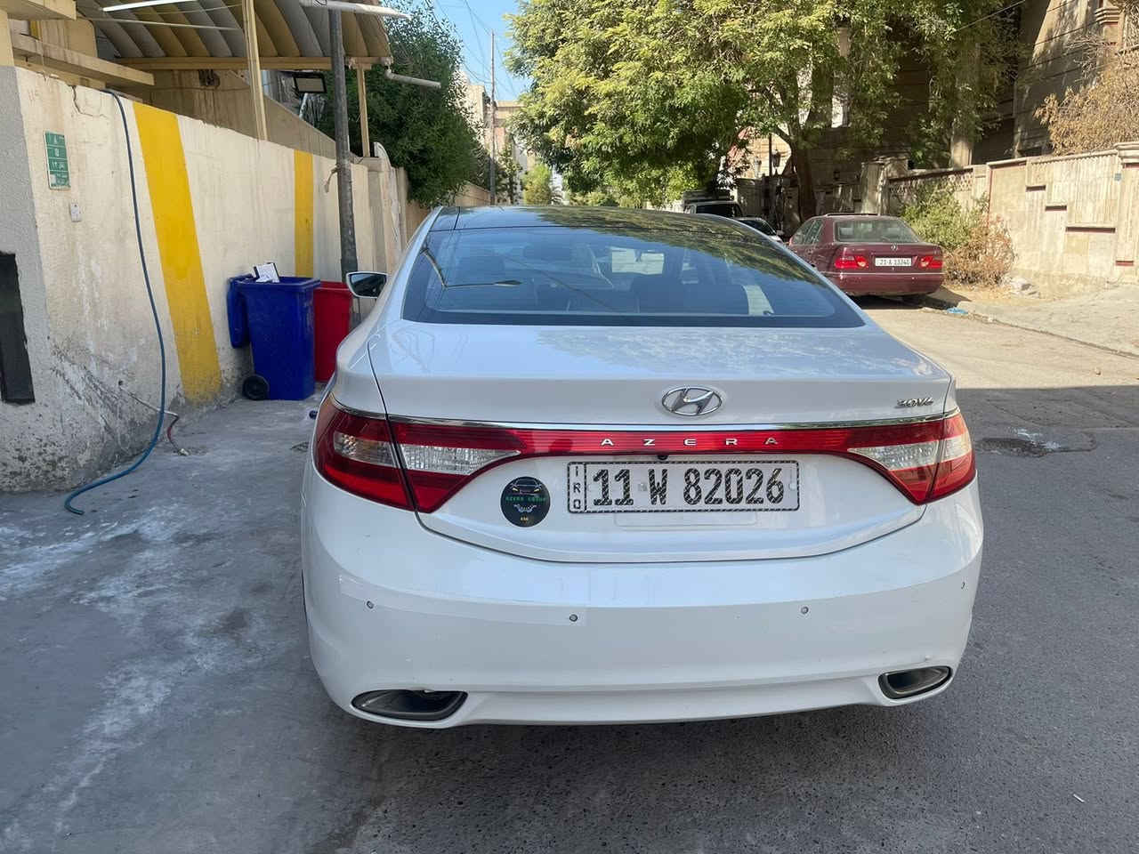 السلام عليكم هونداي ازيرا ٢٠١٥ خليجي كفالة من الحادث بيها باب وجاملغ كلير فقط كير محرك تبريد كفاله غرفتها جديدة سياره ممشى قليل وسعر 129 وبيها مجال  
مكاني بغداد 
***********
