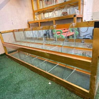 عندي جمخانه مال كرزات محل كامل والرفوف للبيع مكاني بغداد07715958062