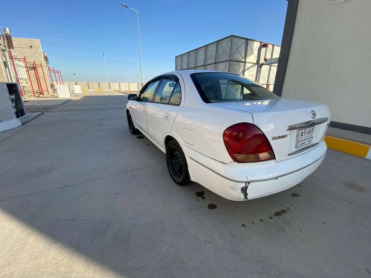 نيسان سني ياباني اصلي
موديل 2008 
رقم بغداد باسمي 
مكفولة ما عدى الدعامية الخلفية صبغ وبيهه بارد بالبنيد والجاملغ الايمن و السونار موجود
جام كهرباء 
محرك القبغ الاسود المرغوب 
السيارة جاهزة وترايك للبصرة 
تبريد ثلج 
السعر 105 بيهه مجال حك الجية
بيع فقط بدون مراوس
***********
