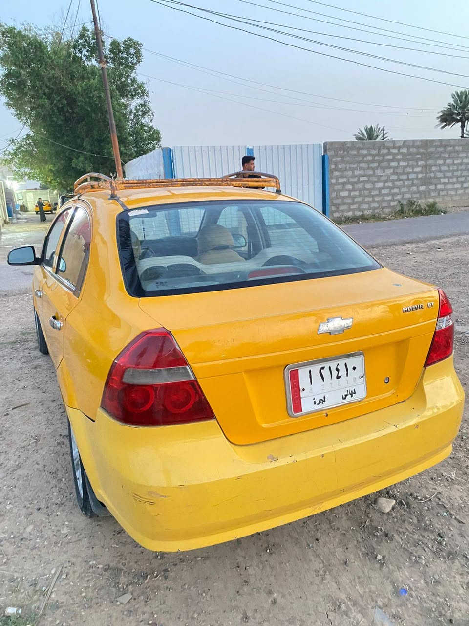 سلام عليكم اخوان سياره للبيع افيو سياره كير محرك كفاله 
بيه خياس قليل سياره على ايد جناي ترتيب شويه يرادله 
العنوان بغداد الدوره البوعيثه رقم تواصل ***********
تحياتي للجميع،, السعر 40، بيه مجال
