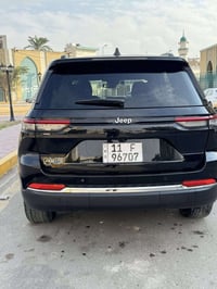 ‏  حادث بسيط جدا Jeep Grand cherokee 4xeبدون ايرباك الموديل٢٠٢٤ 4x4 ها...