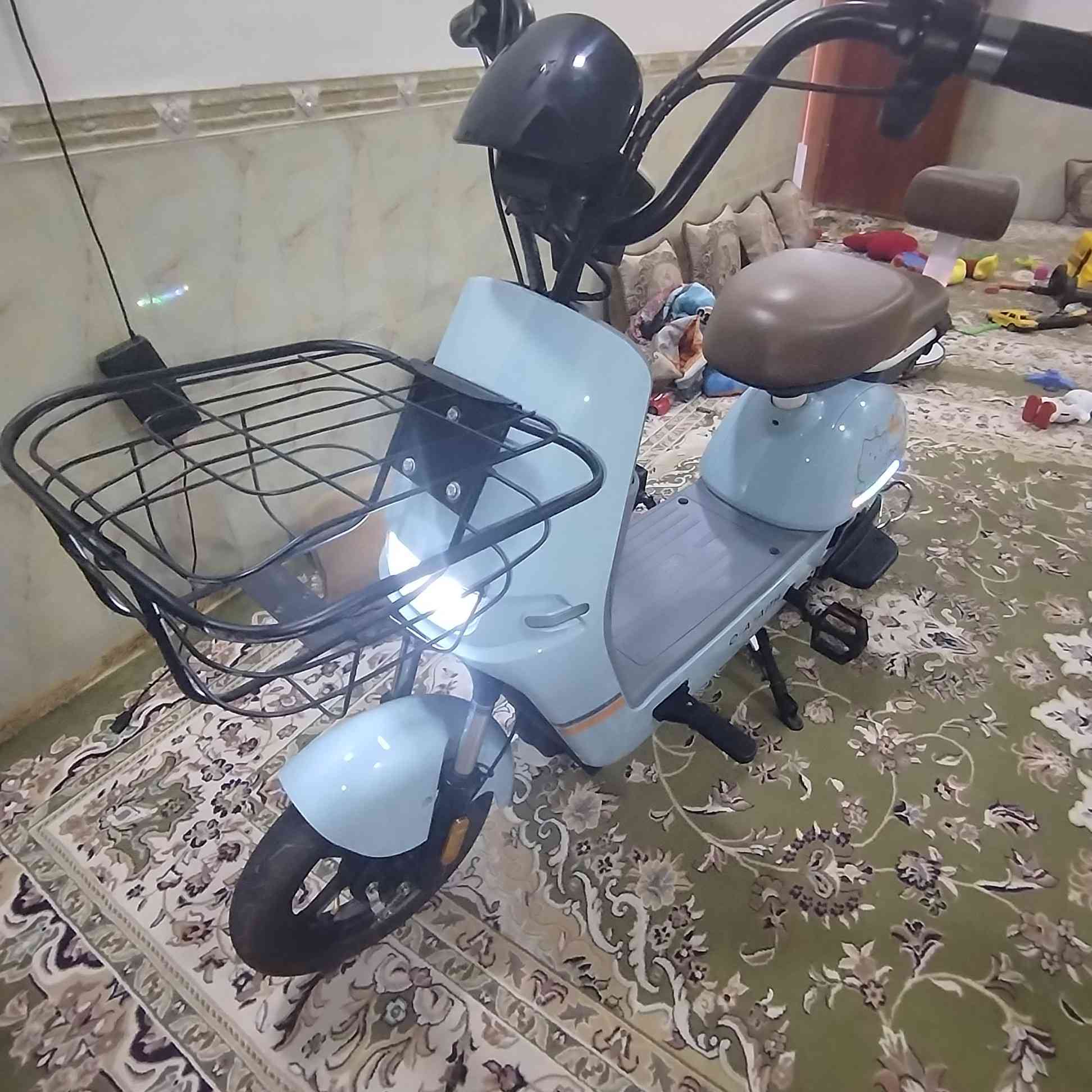 دراجة شحن للبيع
استخدام جدا بسيط كل غراضه بالكارتون
 ٢ بصمه ٢ سويج ٢ كارد
بطارية ليثيوم
٤ نمر سرعات
اقصى سرعة ٨٠ كم
نظام ضد السرقة
نظام قفل الدراجة
اي استفسار وتفاصيل راسلني وتدلل


**إذا كنت صاحب هذا الإعلان وتريد حذفه لأي سبب، رجاءا أرسل رسالة إلى الدعم الفني**