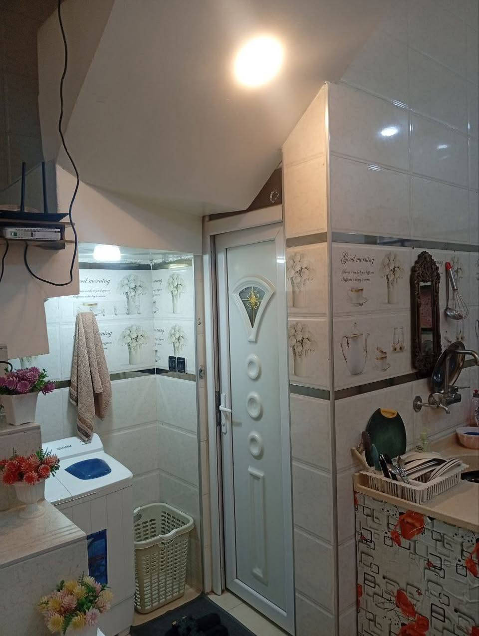 بيت 50متر استقبال وغرفتين ومطبخ وحمام 2 قرب جامع الملك القدوس للاستفسار الاتصال على الرقم واتساب 
***********
