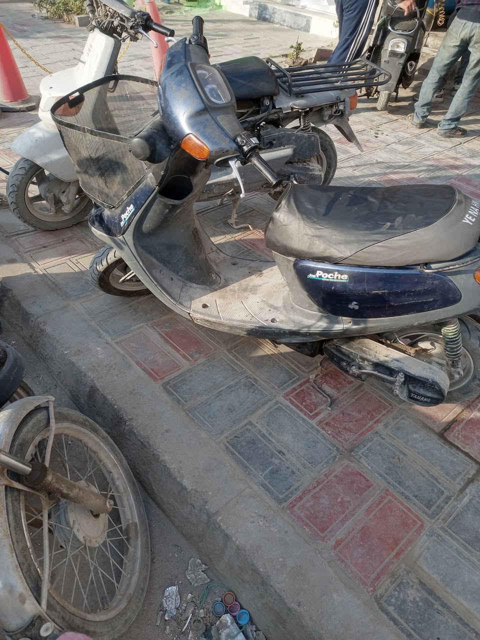 ٢٥٠ الف خلف مول الحارث ***********
