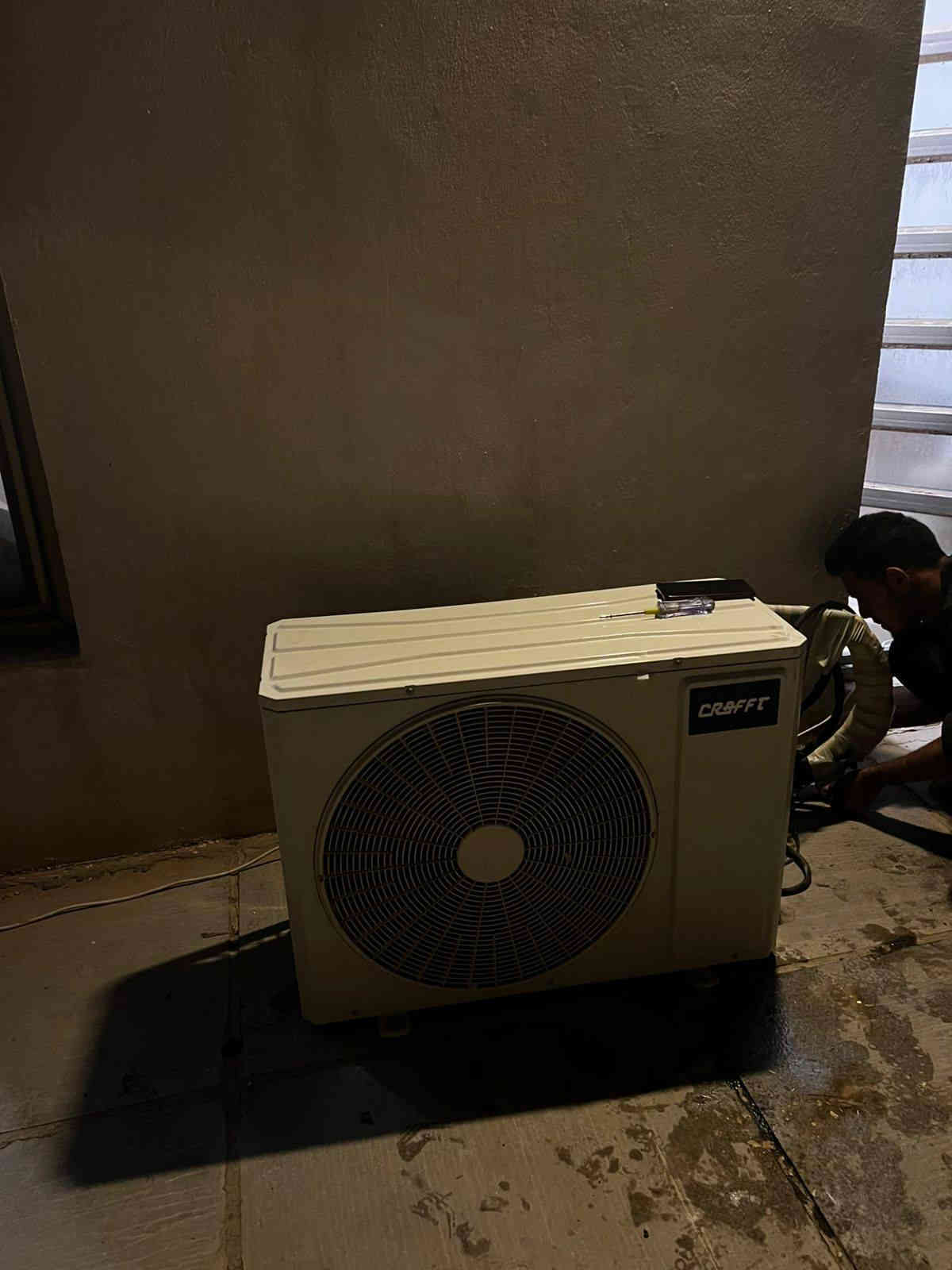 اللهم صلِ على محمد وآل محمد
عرض جديد ولفتره محدوده 
١-تنصيب سبلت جداري السعر بدل ٥٠ صار ٤٠ 
٢-تنصيب سبلت جداري عدد 2 بسعر ٧٠ الف
٣-غسل سبلت عدد ٢ مع الثالث مجاني بسعر 50 الف 
٤-فتح سبلت جداري بدل ٤٥ صار ٣٠ 
٥ - فحص السبلت ان وجد عطل١٠ الف 
٦- تنصيب سبلت كنتوري السعر بدل ٨٠ صار ٦٥
 
لتنصيب كافه انواع السبالت ✅
تنصيب سبلت كنتوري ✅
تنصيب سبلت جداري ✅
عمل فاكيوم(suction)✅
شحن غاز مع ضمان في الغاز ✅
شحن غازR22 وغازR410A✅
غسل كافه انواع السبالت ✅
ادامه كافه انواع السبالت✅
كادر مميز عمل راقي✅

العنوان النجف الاشرف

اين ماكنت نأتيك بنجف 

الاتصال واستفسار 
للحجز 
***********
