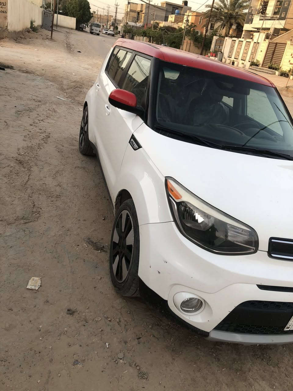صول وارد امريكي 2019 مواصفات S ماشيه 88 حادثهه موجود بلصور والسونار. مكينه 2000 
السعر 113 وبيها مجال
للاستفسار ‭0780 174 5104‬
