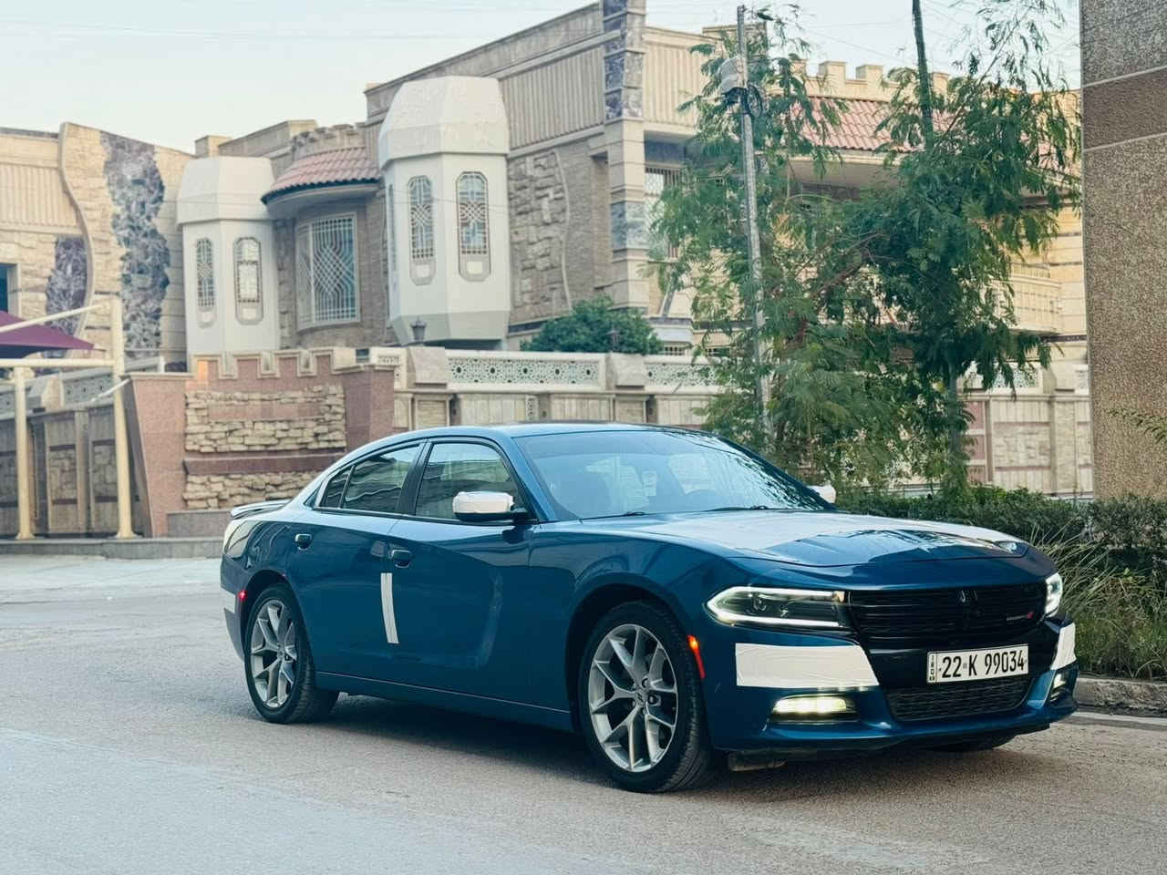 سلام عليكم
جارجر موديل 2022
***********
السعر238 
بيه مجال :
المحرك :- V6 3.6L .
الفئه :- SXT . 
الموديل :- 2022

المواصفات :- 
بصمه 
شاشه كبير 
سبويلر 
سماعه ALPiNE
كشن كهرباي 
بصمة ابواب+ صندوق
تبريد قطعتين
كشن حضن بلادي 
ستيرن هيتر
مرايات هيتر 
كاميرة دواره
Light Led+ بيلادي زنون
حساسات خلفية 
صبغ ربع البنيد. اثر حرق الماصده الامامية 

كير محرك بوضع الشركة 

مكان السيارة بغداد 
السيارة رقم اربيل بأسمي شخصياً تريد تحويل مباشرالسعر بلاش
