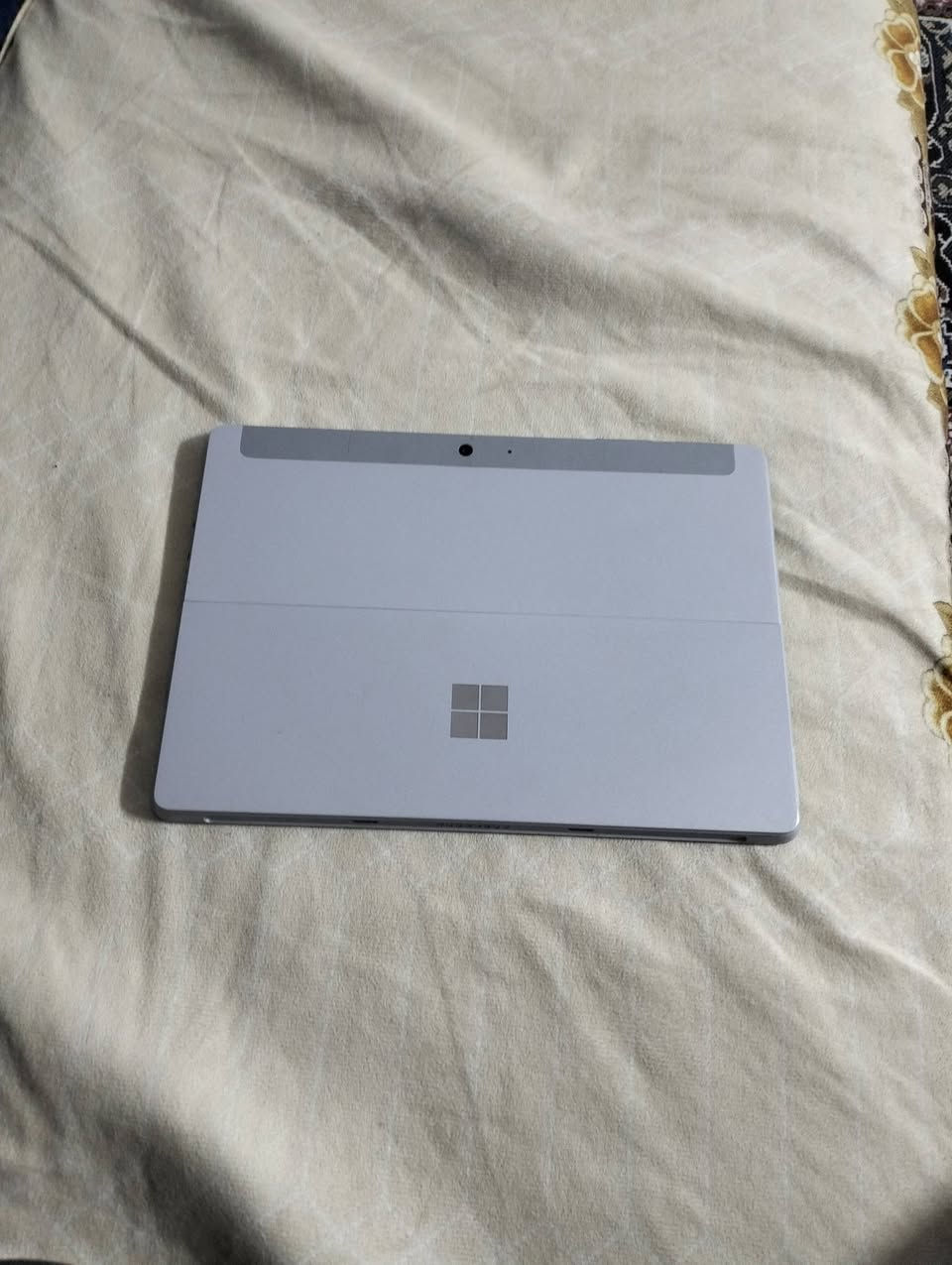 ايباد مايكرو سوفت ٥ ذاكره ٢٥٦ العب ببجي ٩٠ فريم جهاز يخبل جبته للدراسه وهسه مالي واهس بي مخليه للببجي الي سعره ٢٢٥ وبي مجال اتصل وسهله عيوني الك تحب مرواس ***********
