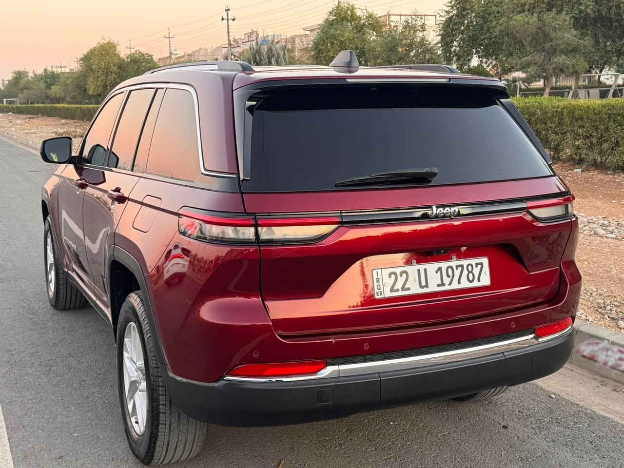 سلام عليكم 
للبيع جيب لاريدو 2023 وارد امريكي 
لون ماروني  ماشيه 42.000 km ممشى امريكا. داخل العراق ماشيه 1.000km سيارة بيها حادث مثل ما موجود بالصوره. بدون ايرباك وسيارة بيها كتاب تظليل نسبه 80%  يمشي بجميع محافظات العراق 
السعر 32.000$  وبي مجال بسيط 
الاستفسار ***********
