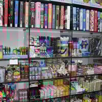 مكتبة قرطاسية • هدايا • شارع بريد التحدي