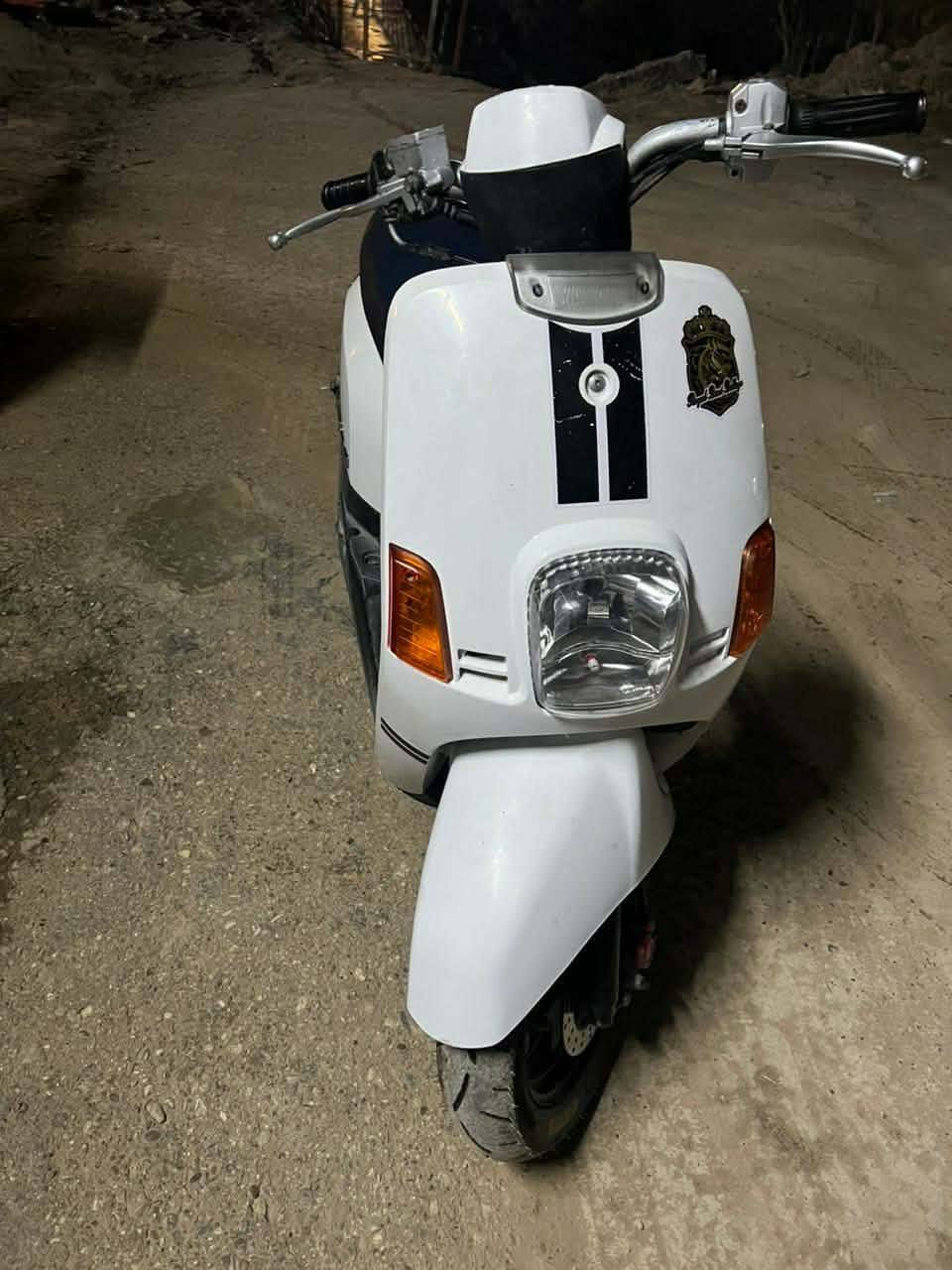 سلام عليكم دراجه بوليس نضيفه مامفتوحه موديل 2007 دراجه خير من الله كفرات ختم واحد سعر 750 بيه مجال
***********
