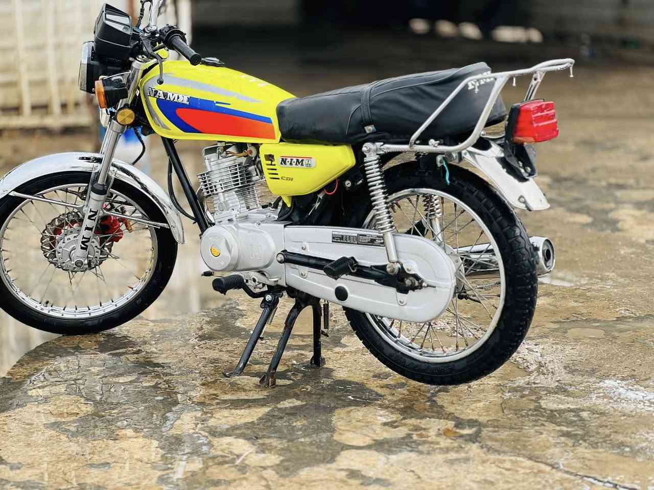 ليموني للبيع موديل ٢٣ مكينه كفالة مكان قضاء الحي
***********
