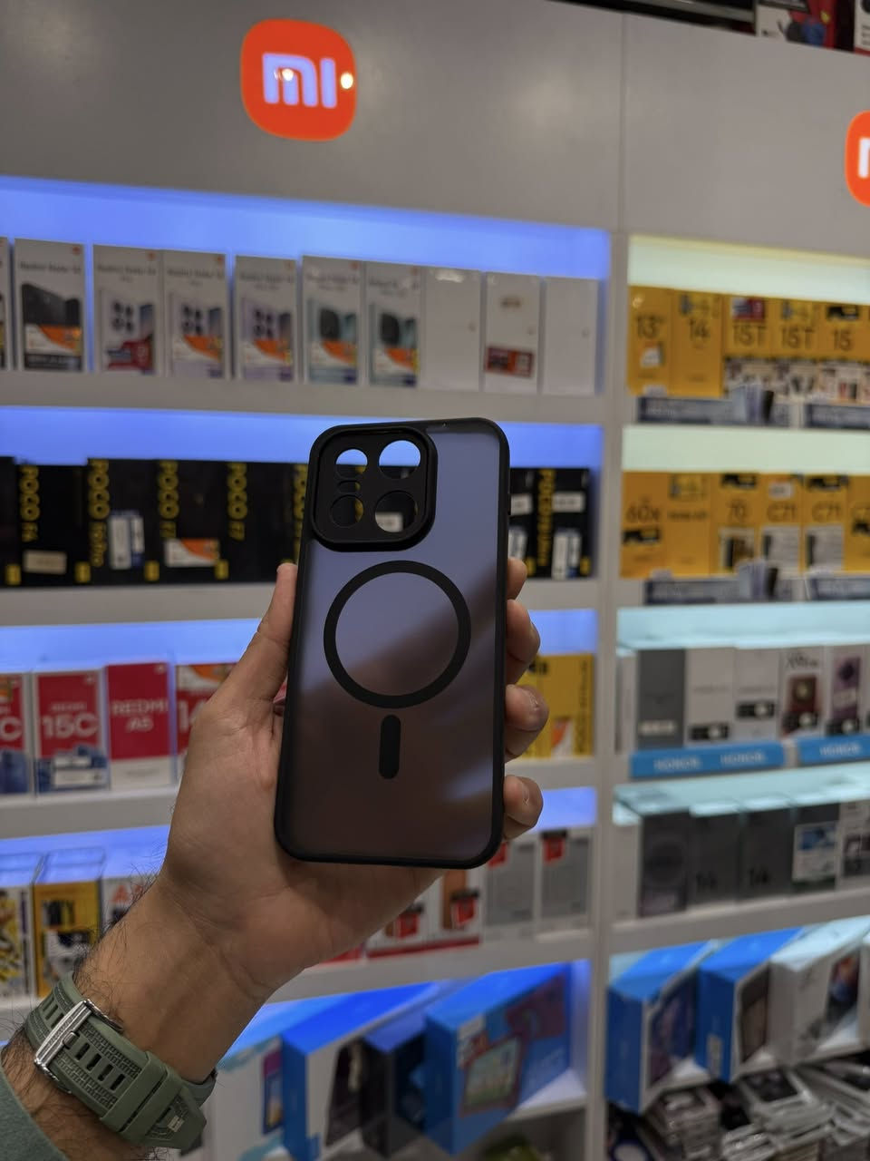 متوفر الان
اقوى الكفرات ولاصق الحماية 
لل ون بلاس 15 

العنوان بغداد الصليخ شاوع النادي
الفرع الثاني زيونه شارع الربيعي
ميوزك موبايل

يوجد خدمه توصيل جميع المحافظات 
للحجز وللاستفسار اتصل على ***********
