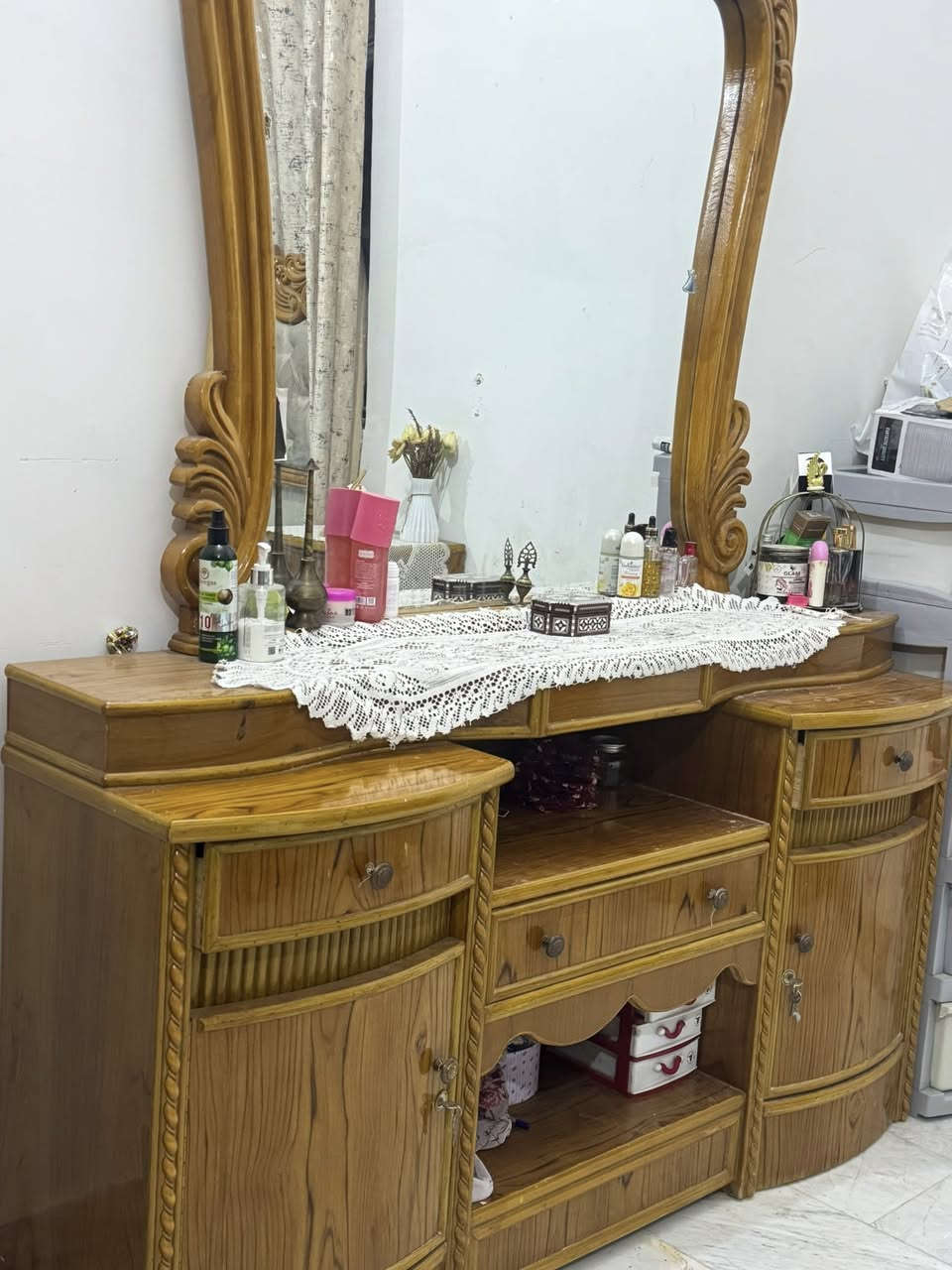 سلام عليكم 
غرفه صاج درجه اولى كنتور 5 ابواب +سرير نفرين +ميز تواليت 
نضيفه 90💯
العنوان / النجف 
الحجز على الخاص 
السعر 900 الف وبيها مجال 💞


**إذا كنت صاحب هذا الإعلان وتريد حذفه لأي سبب، رجاءا أرسل رسالة إلى الدعم الفني**