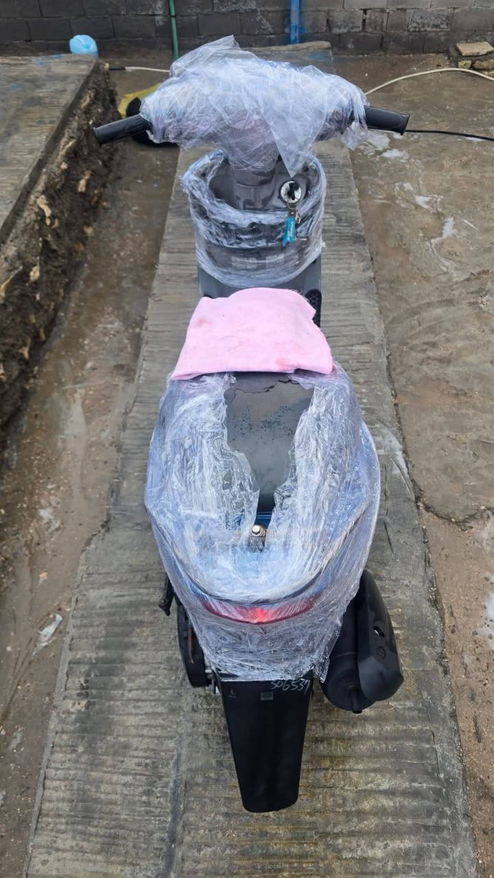 السلام عليكم دراجه ماكس منغولي رمبه المكينه ما تسمع صوتهه الشاصي كفاله صارلهه 10 ايام من اخذتهه السعر 850 وبيهه مجال العنوان الرميثه وهذا رقمي *********** بي واتساب وافحص وين ما تريد
