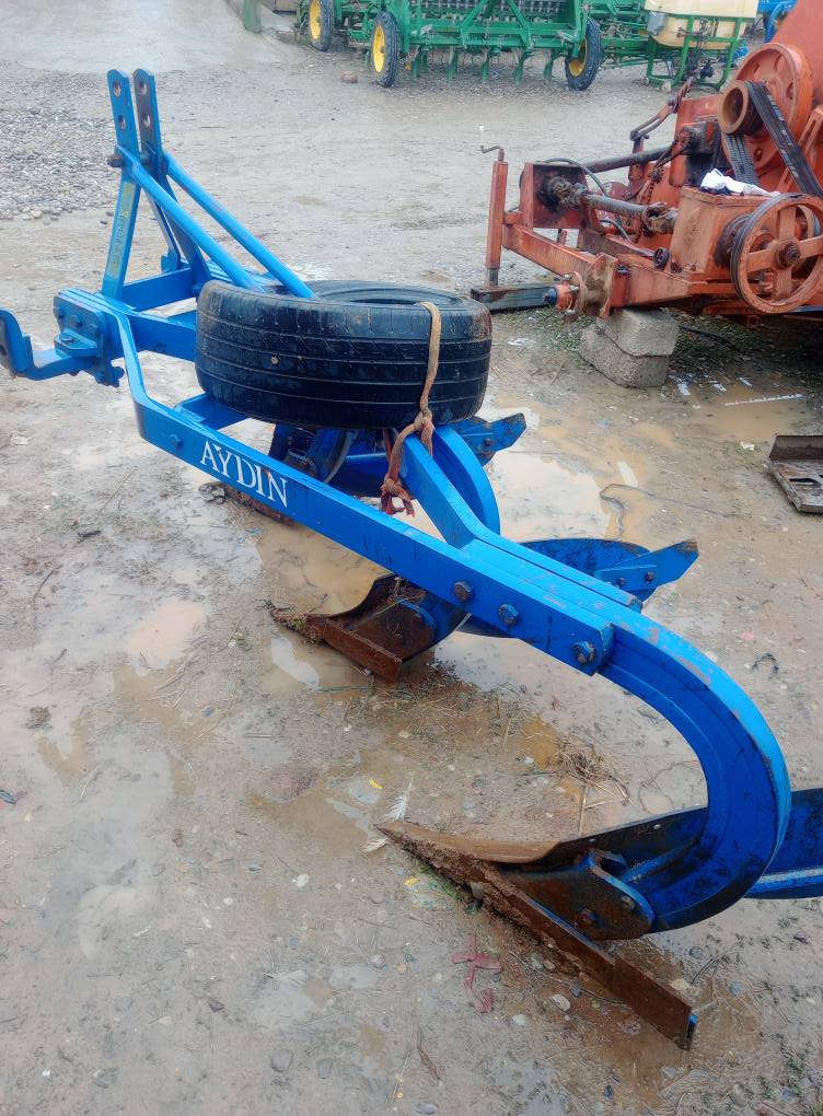 سێ گاسنی ایدن بۆ فرۆشتن رقم 14مودیل 2015  سحری مناسبە رقم ***********  ***********
