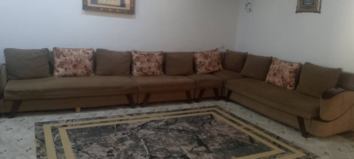 ديوان ١٠ نفرات نظيف للبيع ***********
