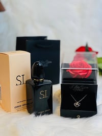 بوكس عيد حب • عطر سي • قلادة أحبك
