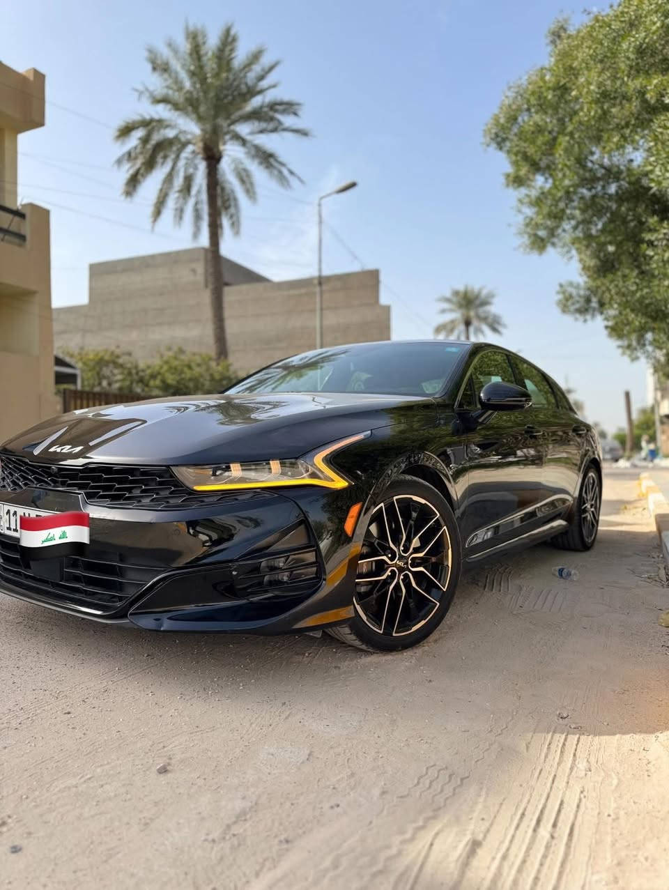 كيا K5 GT امريكي موديل 2023 فول مواصفات 1/1
رقم بغداد انكليزي باسمي 
محرك 2500T تربو 293حصان كير  8 نمر دبل كلج dct
اعلى فئة بالكي فايف من حيث المحرك والمواصفات والجناي راح يعرفه من الصور
السياره ماشيه 28 الف مايل
بانوراما بصمه وتشغيل عن بعد
4 كاميرات
حساسات امامي خلفي
سستم صوت Bose
كشنات تدفئه وتبريد 
تدفئه ستيرن
كشن سايق وضعيتين خزن 
مري كهرباء + قلاب عند الرجوع
شاحن وايرلس 
هاند بريك كهرباء +اوتو هولد
رادارات ٣٦٠ درجه توقف ذاتي امامي خلفي قياده ذاتيه 
تحكم بصوت الاكزوز
اربع وضعيات قياده
 حادثها خلفي بدون ايرباك /نص جاملغ خلفي عكس السايق صبغ وقبق الجنطه مبدل نفس اللون صور الحادث موجوده
مكان السياره بغداد / اليرموك
للتواصل واتساب ***********
