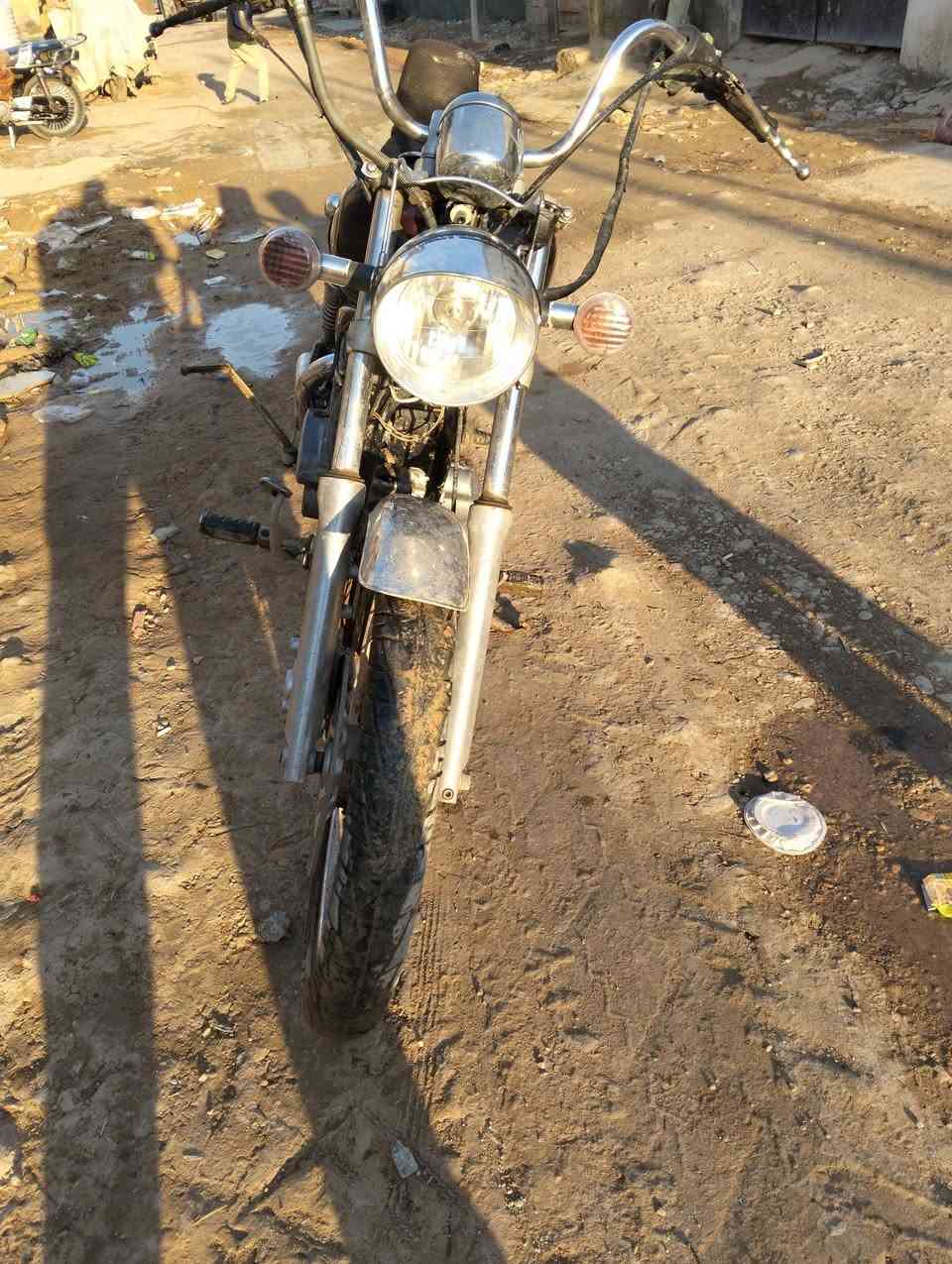 السلام عليكم دراجة للبيع مكاني
ديالى بعقوبة بهرز السعر 225بيهة مجال قليل الدراجة بس تلحم الصالنصة وا تطلع بيهة دراجة خير 
من الله التصال ‏‪0774 078 6415‬‏
