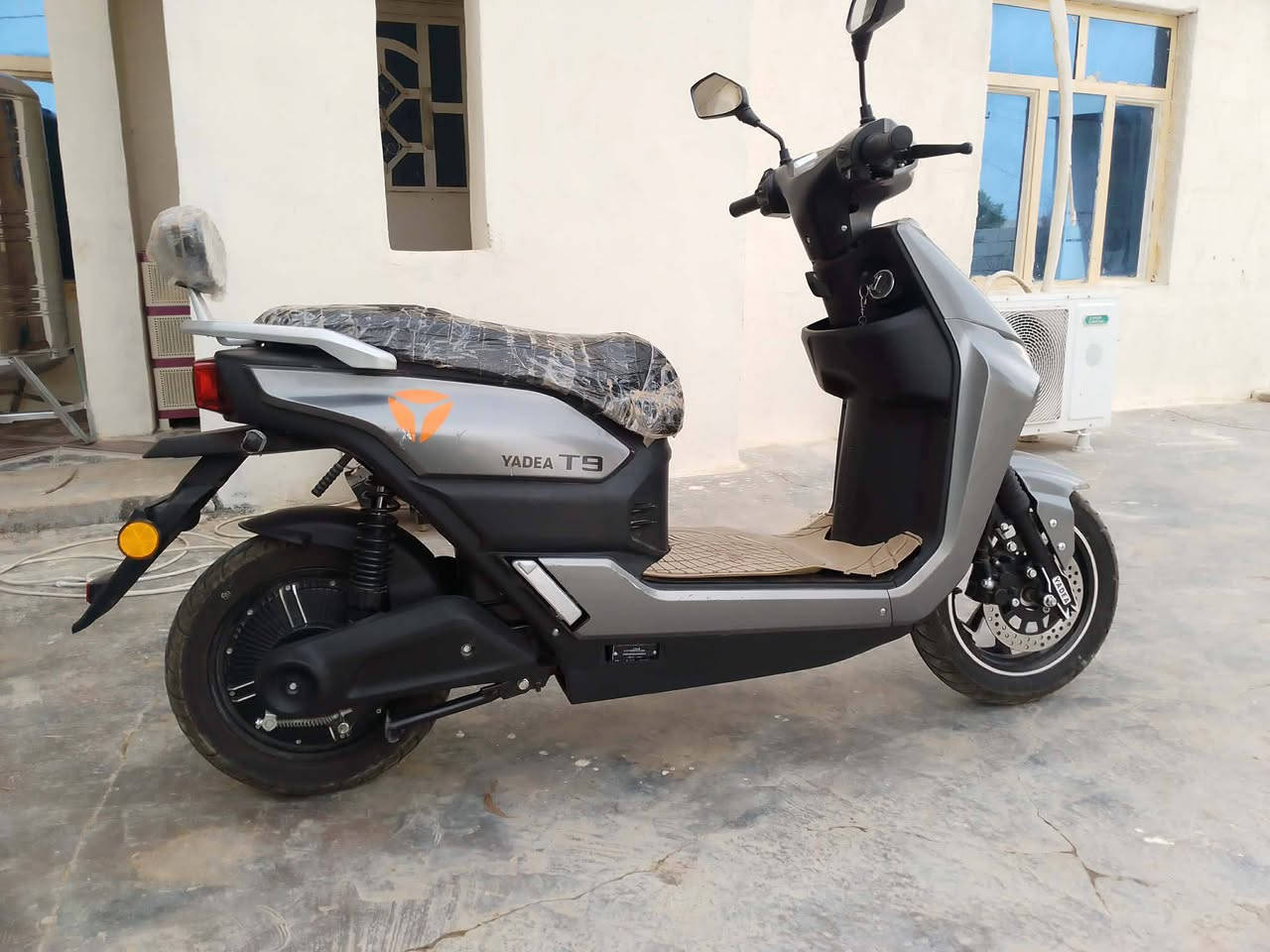 سلام عليكم اخوان دراجه شحن لبيع موديل 2025كما تشاهدون صور نضافه فول ماش قليل كامل مواصفات سعر مليون 100000مكاني ديالى مقداديه مكلف بل نشر هاذه رقم صاحب دراجه ***********
