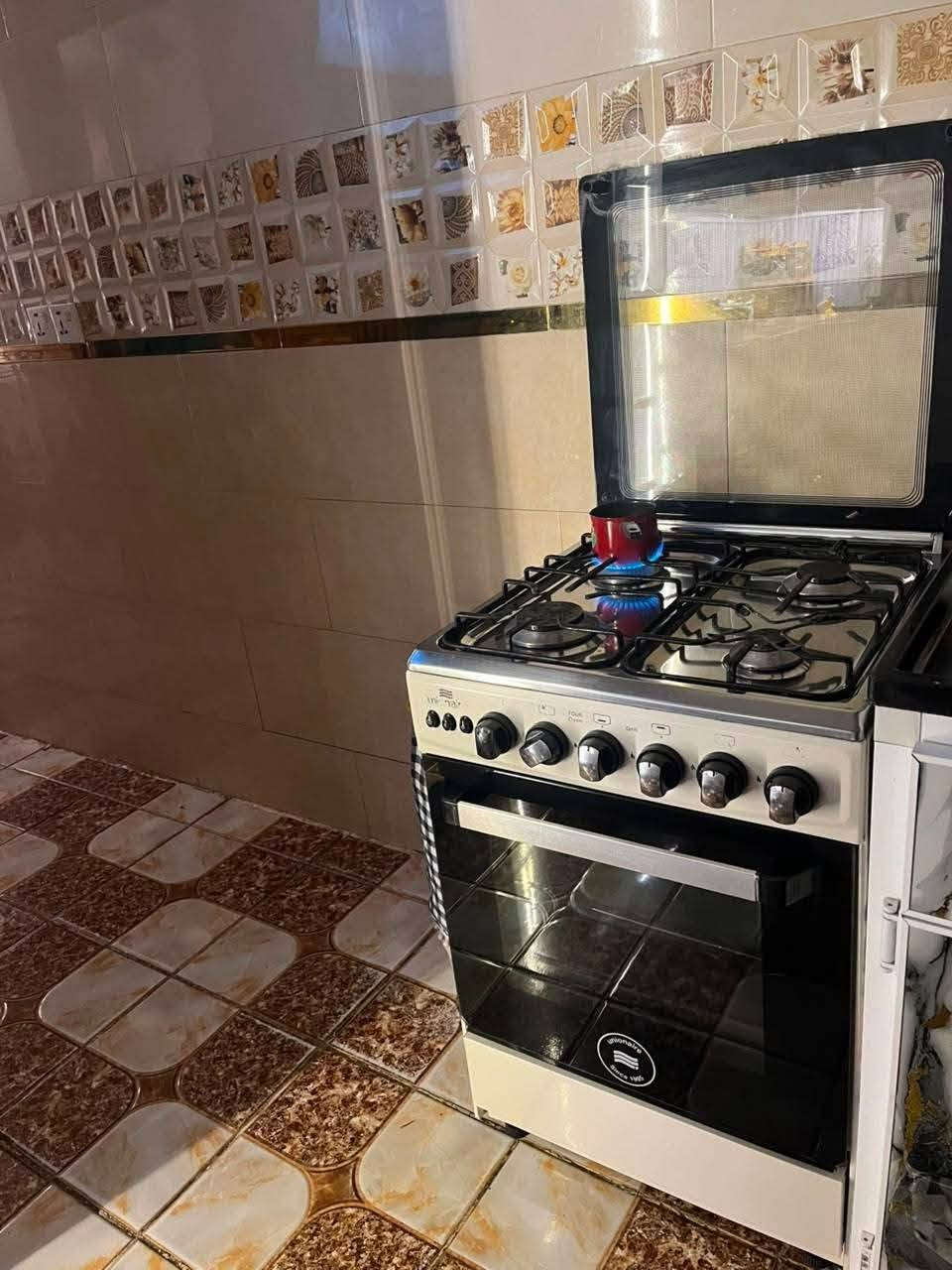 غراض بيت نضيفه بسعر مناسب 
اذا شراي يجي ياخذهن كلهن بس ليكسر بسعر ليدخل  نضاف ومناسب مال شيله ***********
واتساب
الدوره
