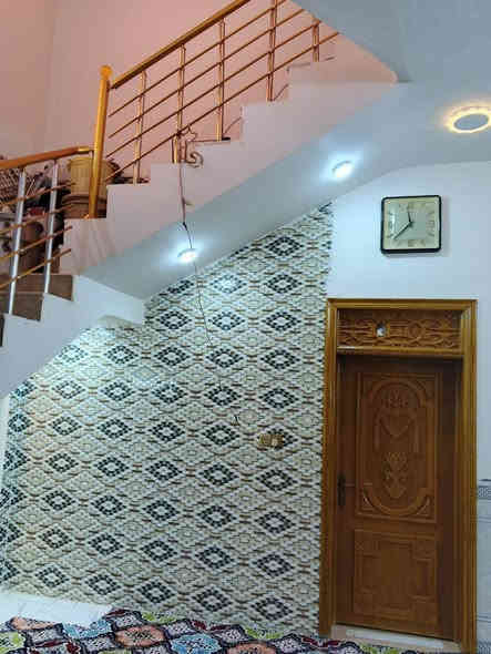 السلام عليكم بيت للبيع زراعي المكان الناصرية بالشوفة   مقابيل اكادمية الشرطة المساحة 290مترر
بنيان طابوك جديد صب كونكريت السعر 100 الرقم ***********
