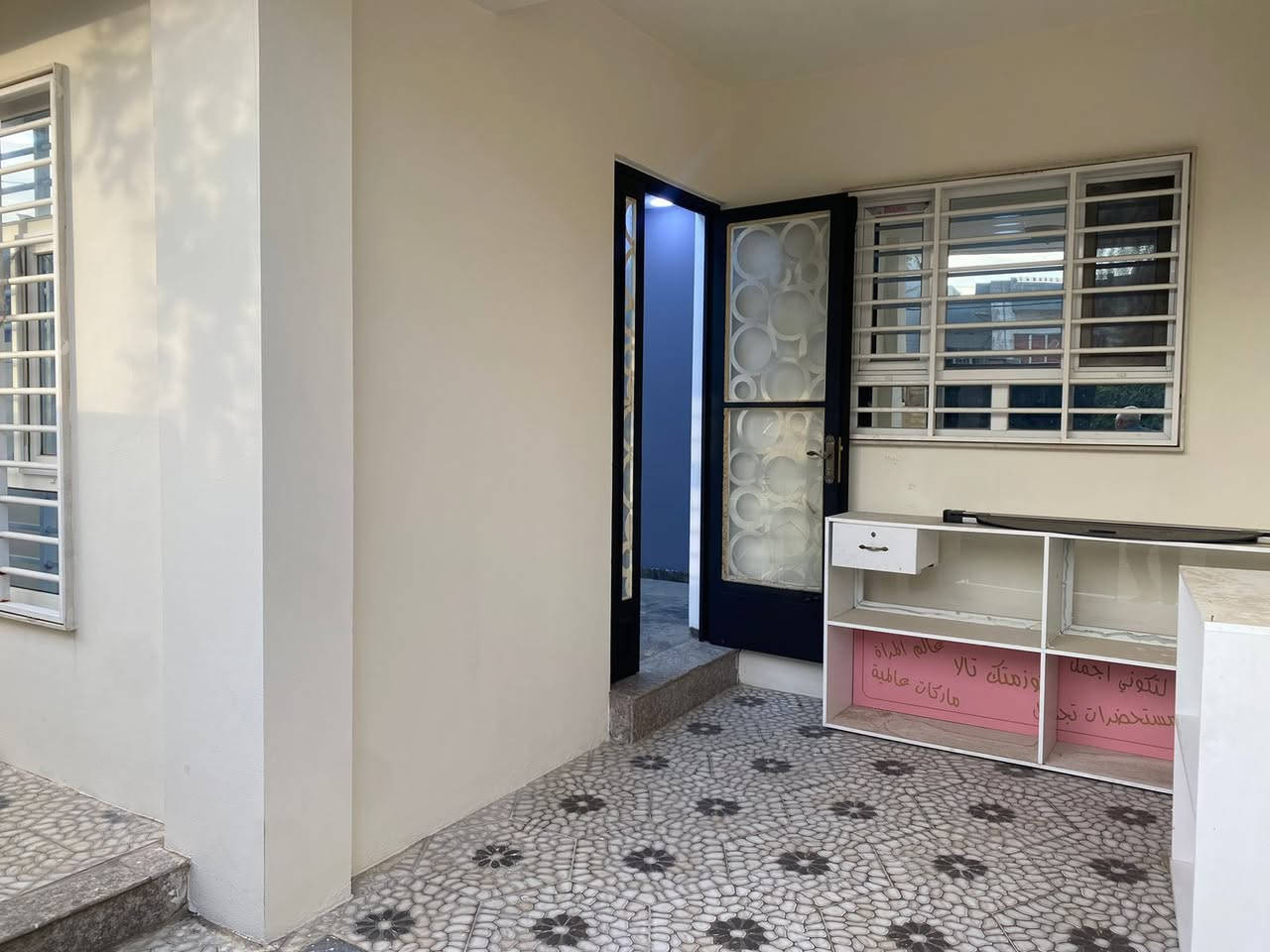 #مكتب_الاتحاد_لتجارة_العقارات_والمقاولات 
 🏛دار  للبيـــــــــع حي المصارف 🏛 

◀️ مساحـة 100متر 🏠

◀️واجهة 12 متر .بناء حديث 2020🏛️

◀️سند طابو ملك صرف ⭐️

◀️موقع مميز و هادئ🏠

الطابق الاول:
غرفه نوم واستقبال وهول ومطبخ وخدمات 🏠

الطابق الثاني:
وثلاث غرف نوم وخدمات وبيتونه🏠

تفاصيل اكثر يرجى مراجعة المكتب
_____________________________ 
         مكتب الاتحـــاد للعقار 
الفرع الاول : شارع المصارف الرئيسي 
الفرع الثاني: الصديق بداية سايدين البحرين 
***********◀️
          م. عبدالله العبيدي
