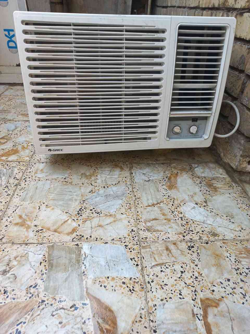 كري طنين قرصه شركه ماداخل تصليح على وضع شركه طنين تدفه تبريد سعره 275الف ماعرف قره حته لاتعلق مكلف بل نشر شراي يتصل على رقم تعليق مارد مكاني بغداد لامين ثانيه شارع نواب وعندي توصيل ***********

