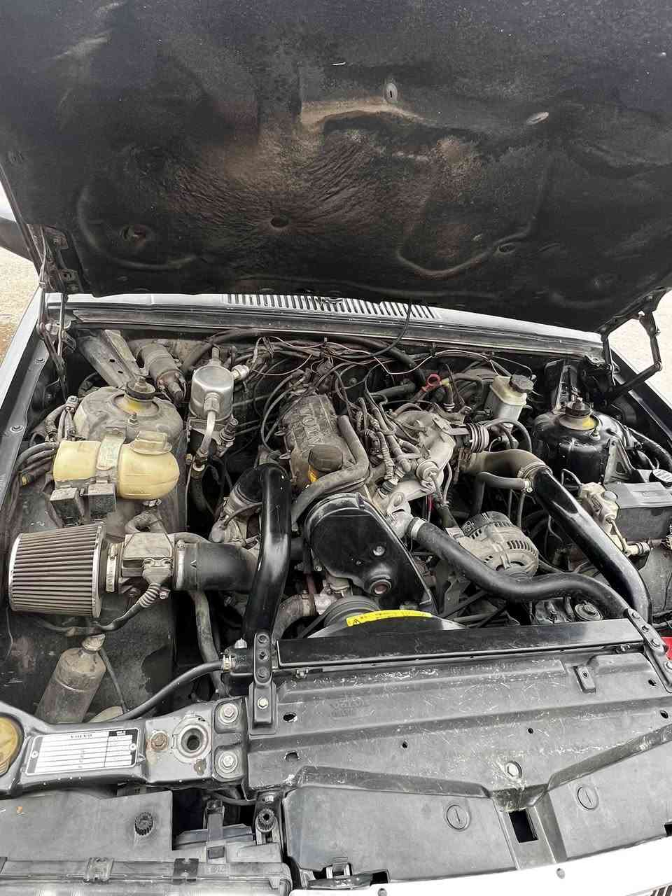 سلام عليكم 
 VOLVO ڤالڤو  حجم 940
 گير توماتيك ومحرك جديد توربو
تبريد وتدفئه شرط 
گشرها١٠٠/٨٠
سعرها (60بيها مجال)
مكاني أربيل 
رقم التواصل ***********
