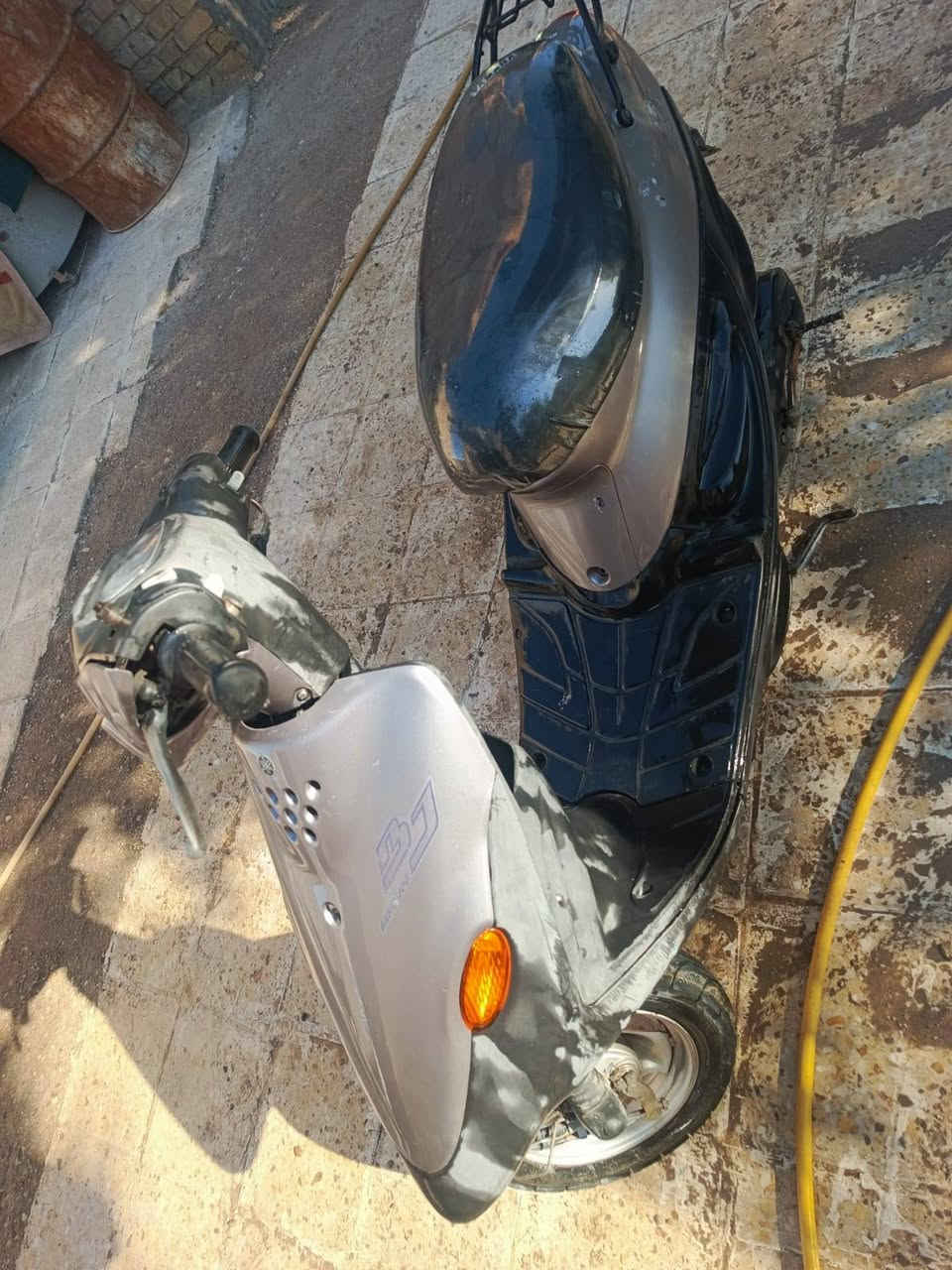 دراجه بيجي حاويه للبيع
كلشي بيه شغال سلف هندر 
الشراي يتصل عالرقم ***********
السعر 700وبيه مجال
