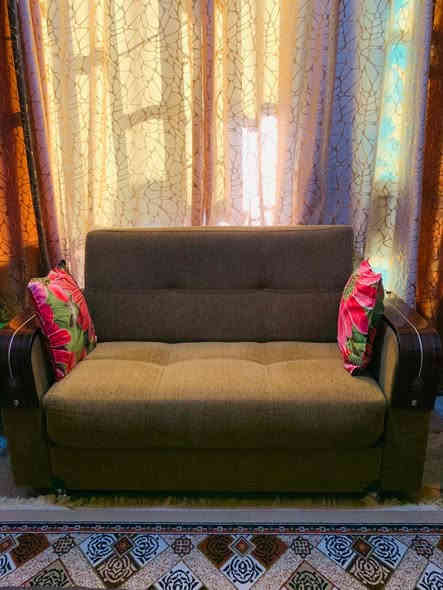 السلام عليكم تخم 10مقاعد  ينقلب يصير سرير جدا جدا نضيف واستعمال قليل اي ضرر مابي 
الهاتف/0773 371 8029
السعر/300وبي مجال
مكاني/ واسط مزرعه الصويره
