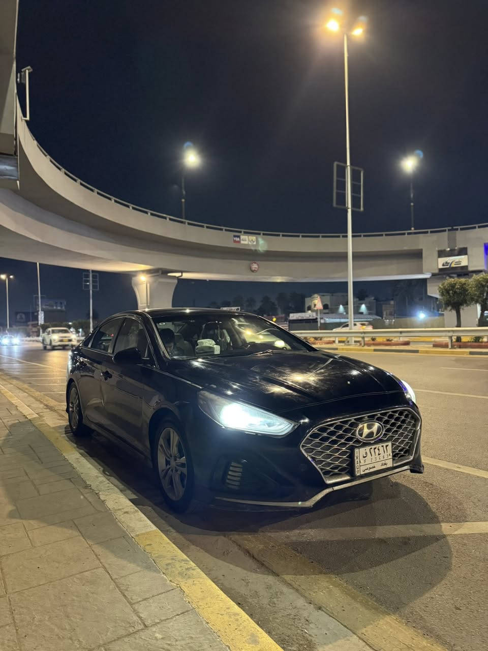 السلام عليكم 
سوناتا 2018 امريكي رقم بغداد تحويل او وكاله 

محرك 2400 GDI 
تبريد بيانو 
نقطه عمياء وحساسات جانبيه ويا الاشاره 
تحكمات ستيرن 
تبريد تدفئ ماكو مشكله 
باقي المواصفات عاديه ومعروفه 

(ضرر السياره   ❌)

جاملع عكس السايق وبنيد مبدلات وصور الحادث موجوده بالمنشور وهنا صار بيها  صبغ صفحه السايق يعني 6 قطع صبغ 

اكو كم ملاحظه بيها مبينه بالصور ويحتاجلها بوليش 
السعر 123 وبيها مجال وبالخدمه 
متواجد ماسنجر وواتساب ***********
