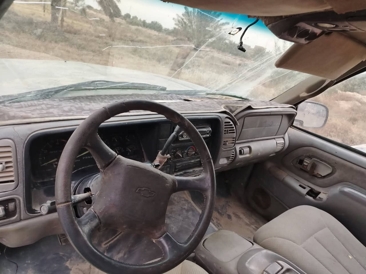 سلام عليكم ورحمة الله وبركاته مساء الخير خوان عنتي جمس موديل 1998 سيارا نضيفه حلوا محرك ٨ حجم ٥٠٠ كير حجم ١٠٠٠ رقم بغداد ألماني سياه من جوا كلها كهربيا سعر 20 بيها مجال الطيبين رقم الجوال ***********
