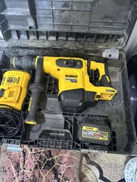 دريل ديولت • هامر • بطارية فقط