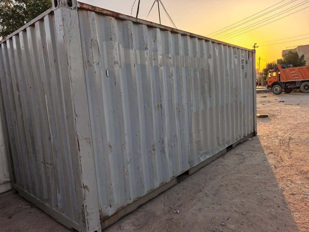 حاويه طول ٦ متر بنظافة أكثر من ٨٥ بالمية اخت الجديده داخل وخارج رصاصي جديد لوك  عنوانا نجف الاشرف الاستفسار *********** 🧿🧿🧿
