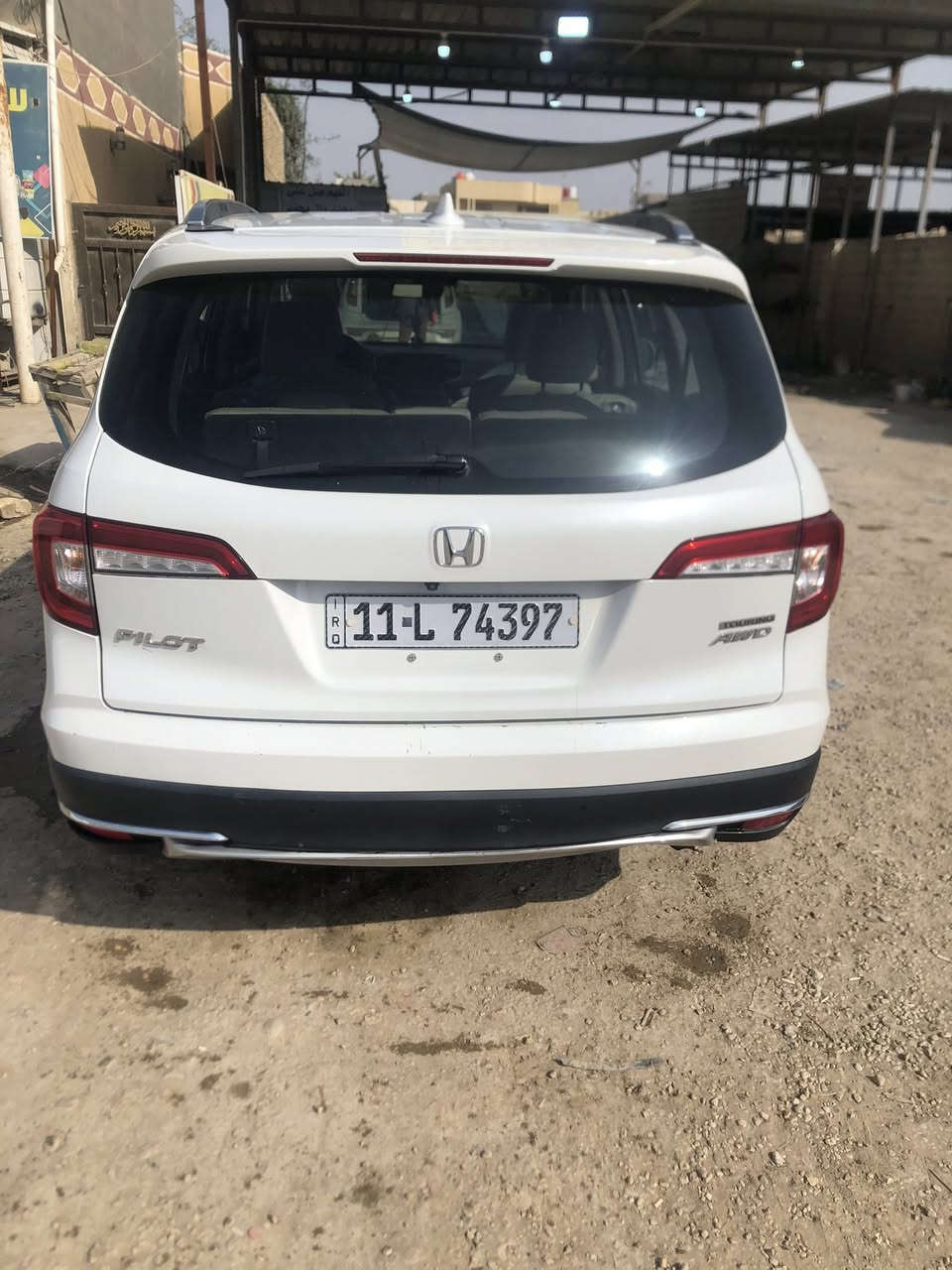 السلام عليكم
هوندا بايلوت ياباني ٢٠٢٢  ٧راكب 
وارد امريكي فول مواصفات 

المواصفات:
١-رادار امامي جانبي(نقطة عمياء) وخلفي 
٢-ترحيب ودخول ذكي 
٣-سويج بصمة وتشغيل عن بعد 
٤-لايت زينون ذكي وبلاجكتورات ضباب 
٥-محرك ٣ونص ٦ سلندر المرغوب 
٦-اشاير بالمري 
٧-كشنات جلد وكهرب ٨حركات وتخرين ٣اوضاع ميموري وتدفئة كشنات 
٨-٣اوضاع قيادة ايكو وسبورت وثلجي
٩-تحديد مسار ذكي وياخطوط الشارع 
١٠-نقاط عمياء وكامرة ذكية ٣ وضعيات دوارة 
١١-مثبت سرعة كروز عادي وذكي 
١٢-شاشة جبيرة ١٠انج وتدعم ايفون واندرويد 
١٣-منافذ usb و typec امامي ومقاعد الخلف والمقاعد الاخيرة 
١٤-تبريد ثلج بيانو ٣ قطع امامي ومقاعد الخلفية ومقاعد ال٧ راكب 
وشاشة تحكم خلفي 
١٥-صندوق ذكي شفط 
١٦-كير دكم المرغوب 
١٧-مراية ذكية تعيتم ذاتي 
١٨-ستيرن فول تحكمات وشفتات سرعة ٩نمر 
١٩-مساند جانبية شركة جلد 
٢٠-بردات بلادي جوم الخلف شركة هوندا سلايد داخل البوب
٠
٢١-داخل جلد بيجي ودشبول جلد اصلي شركة 
٢٢-سيارة عزلها عالمي١٠٠% وحيف ماكو 
٢٣-سبير وعدة كامل 

مكان السيارة بابل
السعر260$ 
التواصل على الخاص
***********
