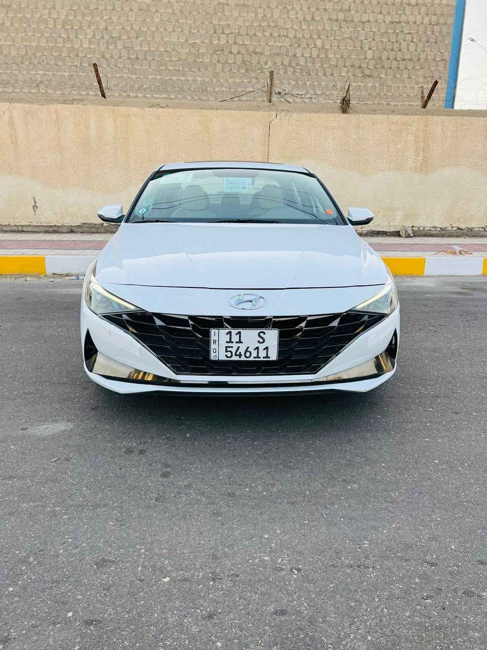 السلام عليكم 
النتره 2023 خليجي مكفوله كفاله عامه رقم بغداد باسمي هزه ورقم جديد موصفات فول واحد عل واحد 
ماشيه 72 حقيقي 
محرك الفين دوش وضع شركه سياره جديده كارتون جاهزه من كلشي 
السعر 173 وبيها مجال الشراي يتصل وبلخدمه  *********** مكان السيارة ناصريه مركز
