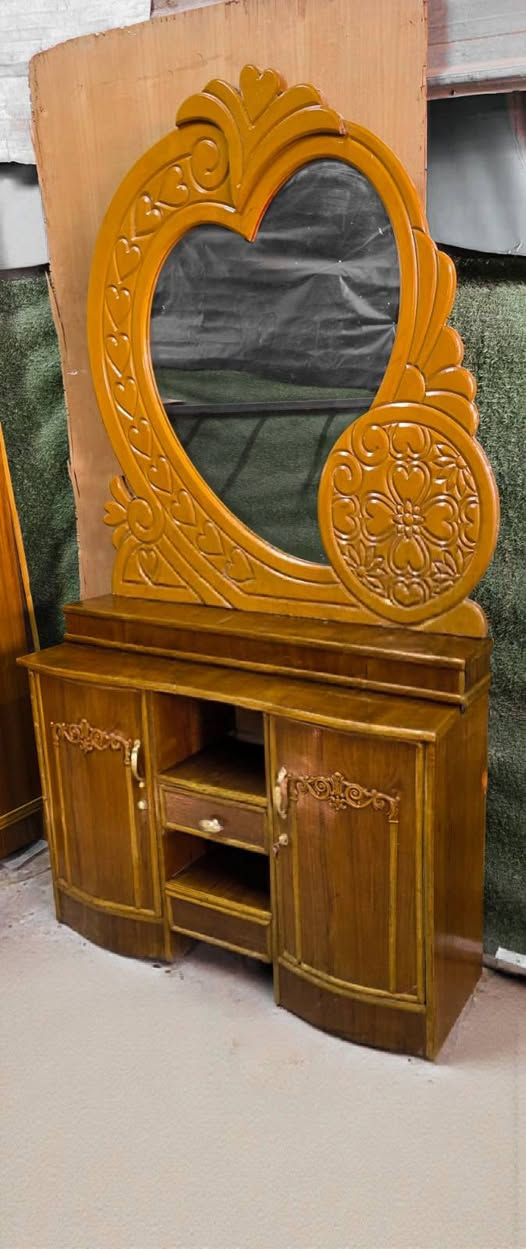 السلام عليكم
للبيع غرفة اخشاب صاج داخل وخارج متكونه من كنتورها ابو ٥ ابواب وملحق ومجرات طبعا كل باب مستقل عن الثاني يعني ٥ حقيقي صاج داخل وخارج والظهر جرجوبه براغي غرفه كامله وجاهزة من الصبغ للمفتاح تفيد العرسان نظيفه كلش سعرها ٥٥٠ الف مكانها بغداد متوفر توصيل بكروة للحجز مراسلة الصفحه


**إذا كنت صاحب هذا الإعلان وتريد حذفه لأي سبب، رجاءا أرسل رسالة إلى الدعم الفني**