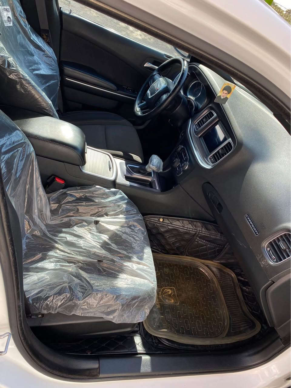 السلام عليكم 
ملاحظة انا مكلف بالنشر 
جارجر sxt خليجي كفالة للبيع
ماشية 75 
السنوية بسم البائع 
عنوان السيارة (البصرة - القرنة)
للاستفسار يرجى الاتصال على هذا الرقم(***********) البصرة, العراق
