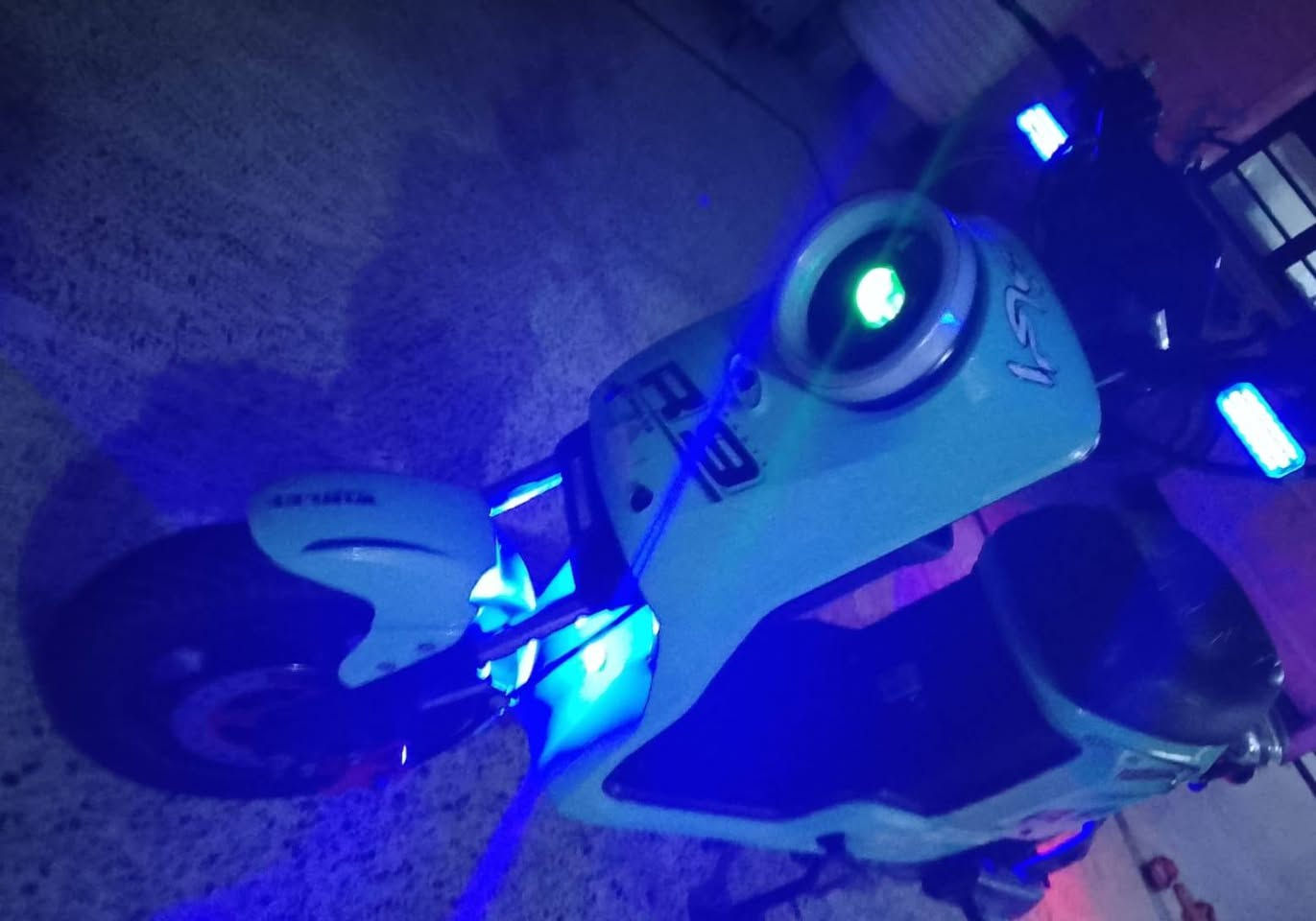 دراجه شحن جديده مستعمله شهرين سعر 350 ***********
