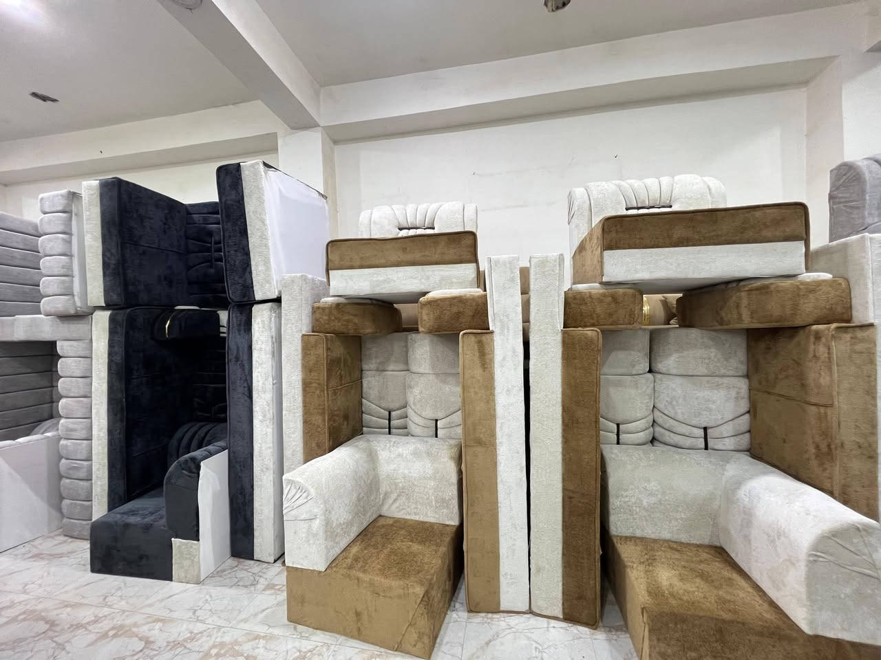 كل ما هو جديد وعصري تجدونه في 
معرض مودرن هاوس الشطرة   
#تحطيم_الاسعار
#موديلات_حديثة
#الوان_مميزه
#شغل_درجة_اولى
#تخفيض
وكذلك متوفر #بالتقسيط_المريح_بدون_مقدمة
@أبرز المعجبين 
***********
