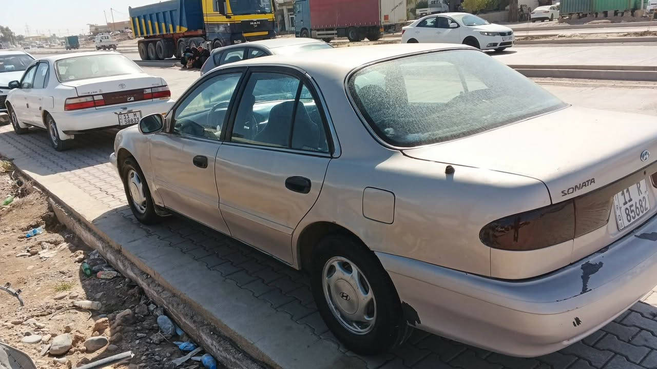 سوناتا تو للبيع كير عادي صبغ عام جماليه بدون اخياس قرفه جديده رقم بغداد تحويل ثاني  بيهه ضربه خفيفه بل باب مال صايق مو قويه السعر 50 بيهه مجال حك الجيه العنوان جلولاء الاستفسار الاتصال عله الرقم /***********
