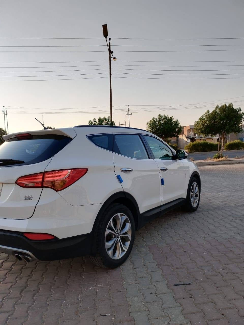 ..
✅هونداي-سنتافي.لمتد-V6 2016✅
         ✅-Hyundai-Santafe-2016- 6V✅
             🚫خليجي مكفوله كفاله عامه🚫
               فول موصفات 1/1  للمتد 6V
....................................................................................
⛔موصفات⛔
1.موديل 2016
2.لون أبيض ثلجي
3. محرك 3300 دوش V6 ..( ٦سلندر )
4.بصمه تشغيل ( بصمه عدد 2 شركه )
5.بصمه ابواب +بصمه صندوق
6.سقف بانروما 
7.هاند بيرك بصمه 
9. أوتو هولد 
10.كشنات سايق +سكن كهربائي  
11. كامره خلفيه بلاديه
12.حساس خلفي
13.فول تحكم سترين
14. مثبت سرعه
15. 3نظمه قياده 
AWD.16 .. فور ويل درايف
17.ثلاجة 
18.تبريد لمس 
19. تبريد مركزي (3قطع تبريد )
20..7 راكب 
21.ويل كروم حجم 19
22.مري شفط
23.أشاير مري 
24. زركات ماء بداعاميه 
25.يدات ابواب نيكل
26.دبل اكزوز (دبل صالنصه)
............................................................................. 
🔴سيارة مكفوله كفاله عامه شرط الفحص..ادوات سياره ملحاقته كل شركه  🔴  
كير محرك شرط الفحص ..صدر امامي خلفي تايرات كل جديد ..ارضيه كشنات كله مغلف جلد 
🔴محرك  شرط فحص بدون صوت بدون بخار 🔴 

عداد مسافه مقطوعة130 الف كم

 رقم سليمانيه
مكلف بالنشر
للاستفسار
***********
