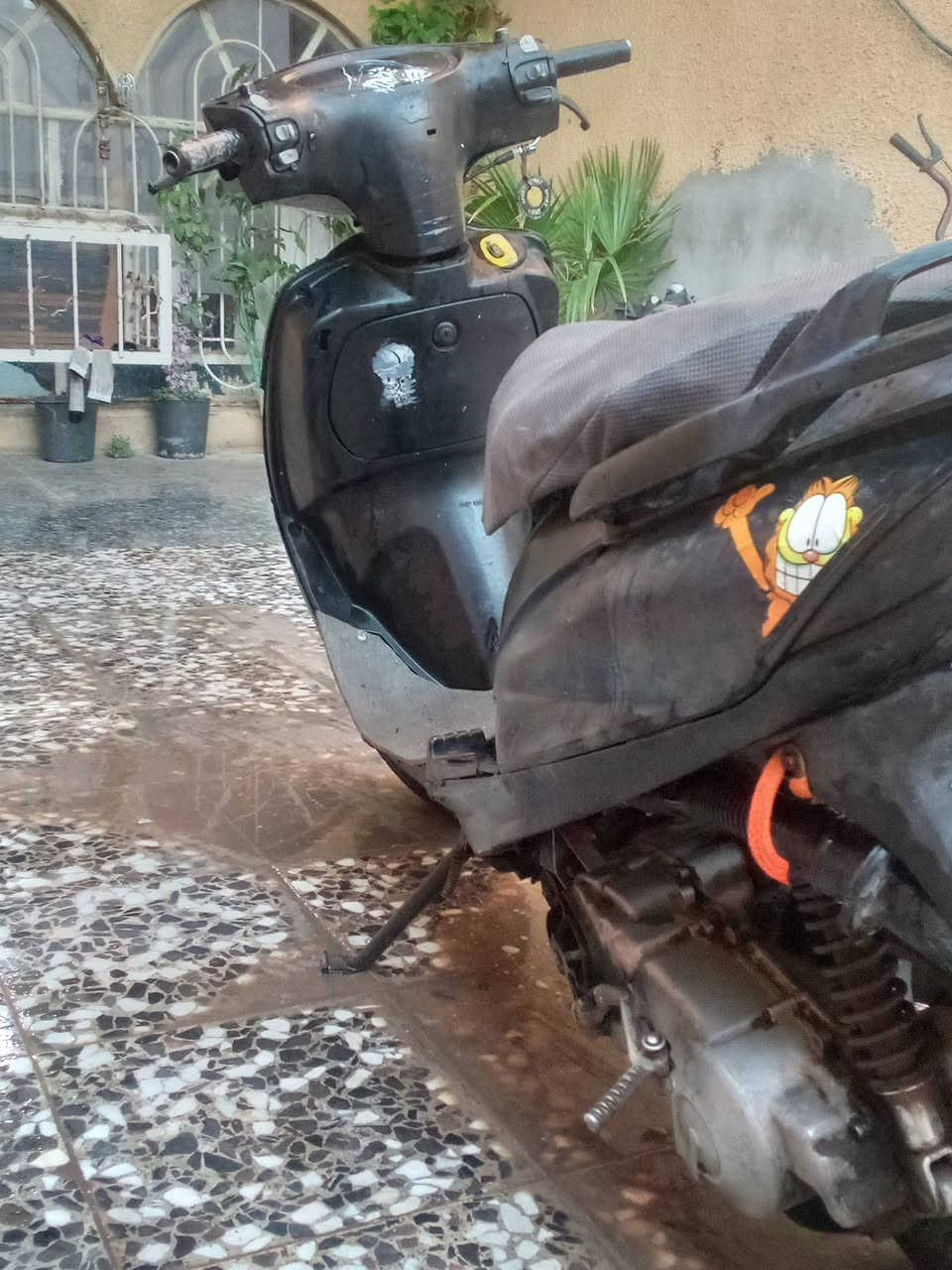 سلام عليكم دراجه 140 مجفته جديد ومكينته ناعمه ونشطه الدراجه بيه نقوصات ابيع كوم حديد السعر 150 قفل ***********
