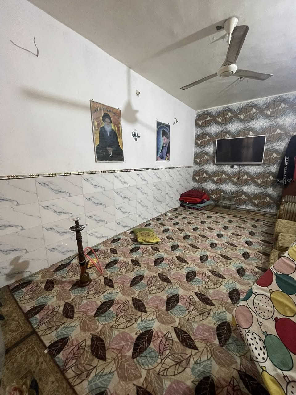 سلام عليكم 
بيت ١٠٠ متر الشعب زراعي شارع ابو ماهر منطقه مرتبه كولش الفرع عريض  تفاصيل ٣ غرف نوم واستقبال جبير نقص كاشي  وستاير الاستفسار تصال ***********
