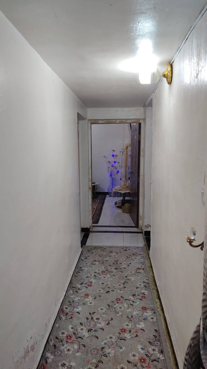 شقه للبيع تحتوي ع غرفتين نوم وصاله ومطبخ وصحيات غربي وشرقي وحمام
+964 771 503 6499
