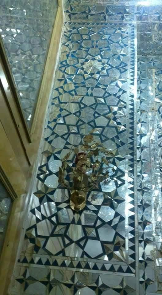 مهن باتت قيد الزوال من التراث القديم .....من اعمالنا التي غيبت بتطور وادخال الاعمال الفنيه الحديثه ......***********...واتساب
