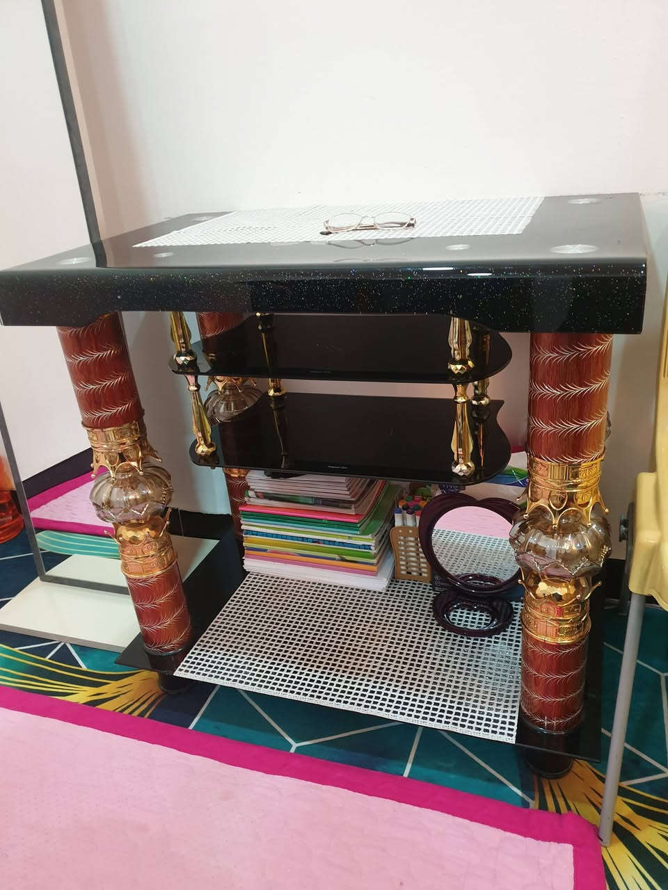 سلام عليكم للبيع مكيف نوع وادي مامصلح السعر ٢٥٠ وبي مجال كنتور ٣ ابواب ١٠٠ وبي مجال معرض صغير ٢٥ وبي مجال مكاني الاسكان العسكري ***********
